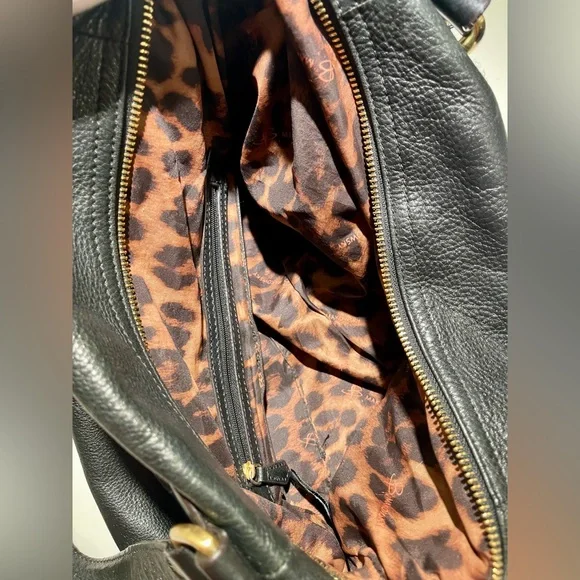 B. MAKOWSKY Large Black East/West Glove Leather Hobo Leopard Lining Bag
A93783 - Picture 13 of 17